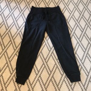 Athletic joggers